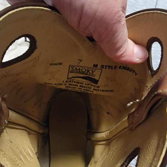 Young boy boots - Picture 1 of 3